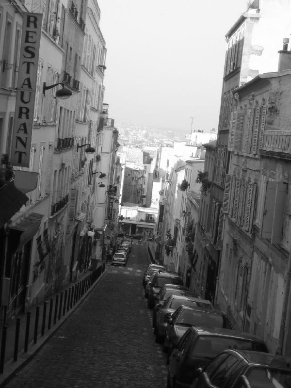 Foto: Uli�ka v Montmartru