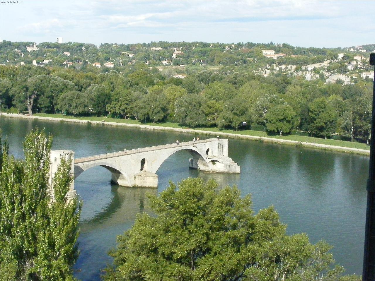 Foto: slavn� Avignonsk� most